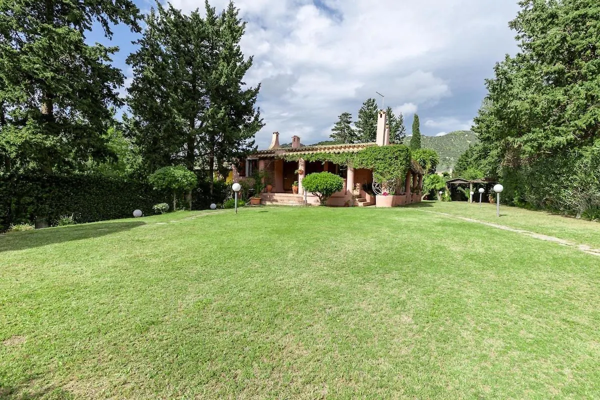 Villa Privata Sulla Spiaggia - 800 Mq Di Giardino Torre delle Stelle Italien