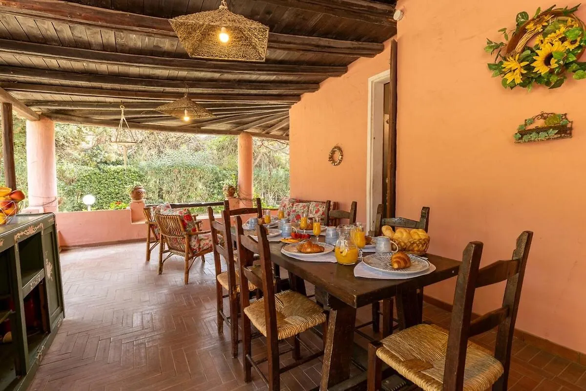Villa Privata Sulla Spiaggia - 800 Mq Di Giardino Torre delle Stelle Italien